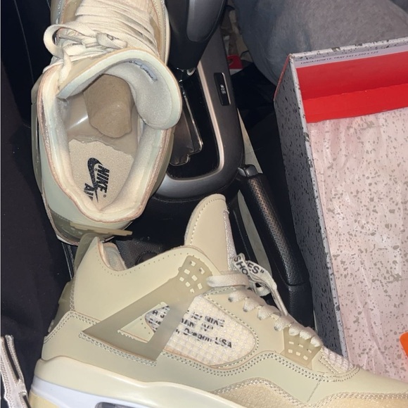Off white Jordan 4s size 10 - Picture 3 of 5